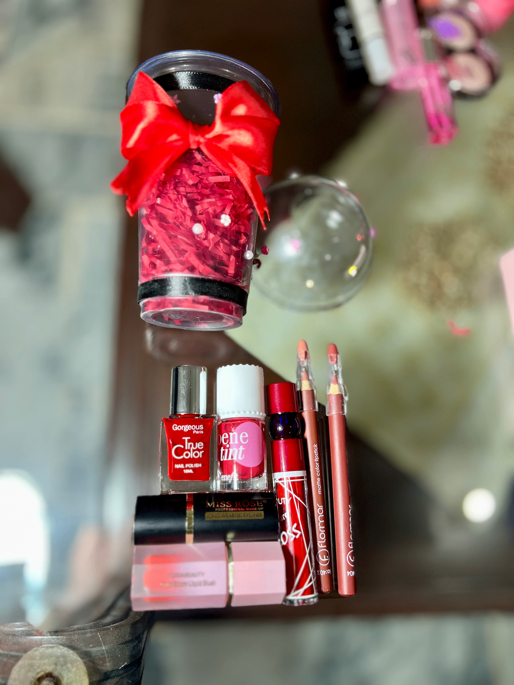 Win a Rs. 30,000 Makeup Box Beauty Cup Giveaway 🎁